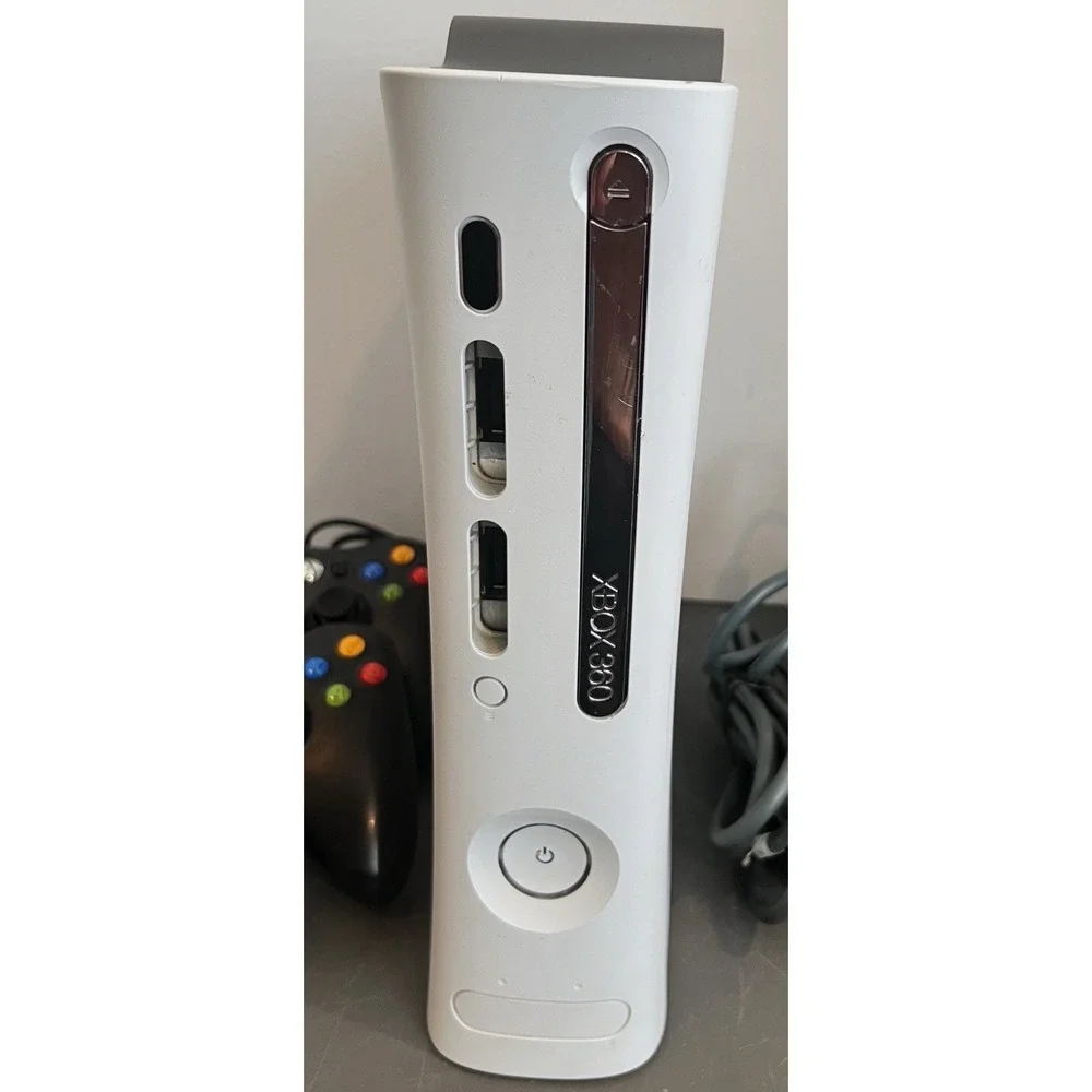 Microsoft Xbox 360 Pro White Console Gaming 2 Controllers W/ Cords, Ext Drive
